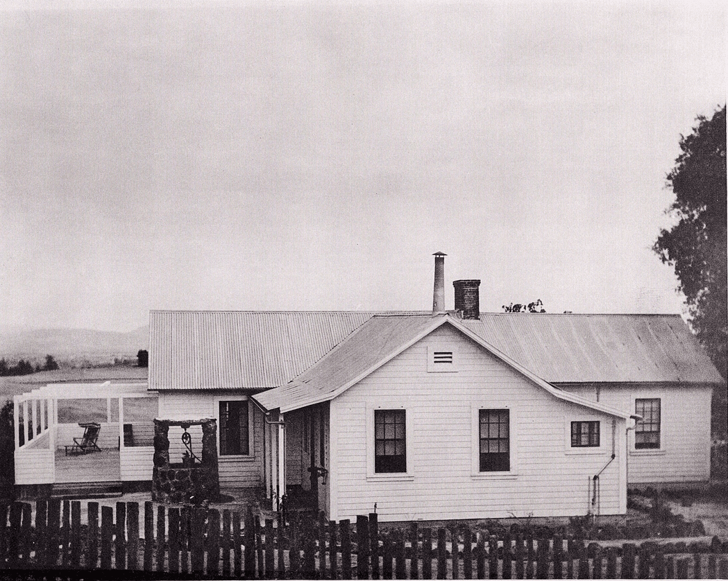 Ranch house in 1938 view four